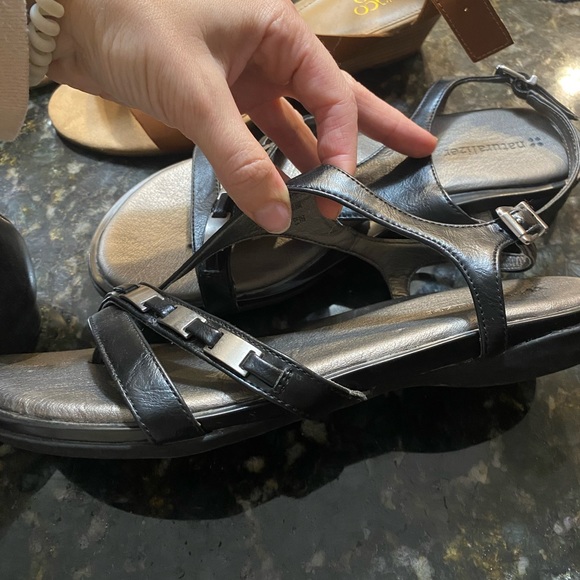 Sandal Dump! Pick whichever you like! Naturalizer & more! - Picture 9 of 11